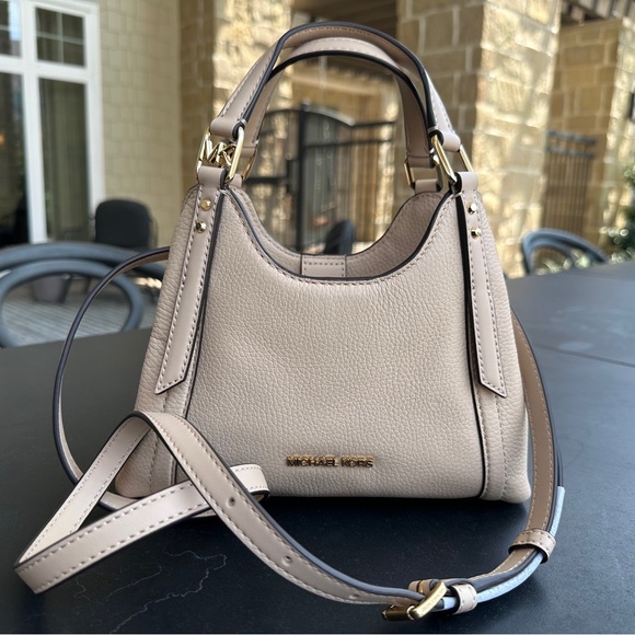 MICHAEL KORS MK Arlo Small Pebbled Leather Crossbody Shoulder Bag Blush Beige - Picture 9 of 10